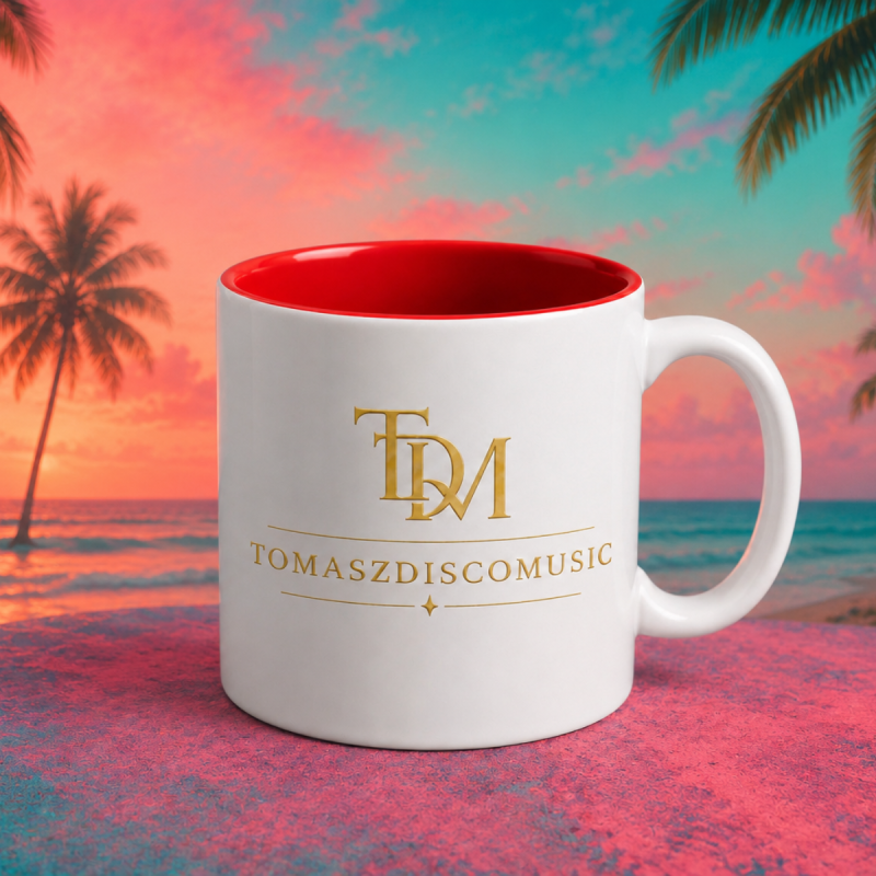 Kubek z zlotym logo tomaszdiscomusic z  czerwonym wnętrzem