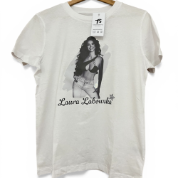 Koszulka od Laury Labowskiej – już dostępna w sprzedaży!